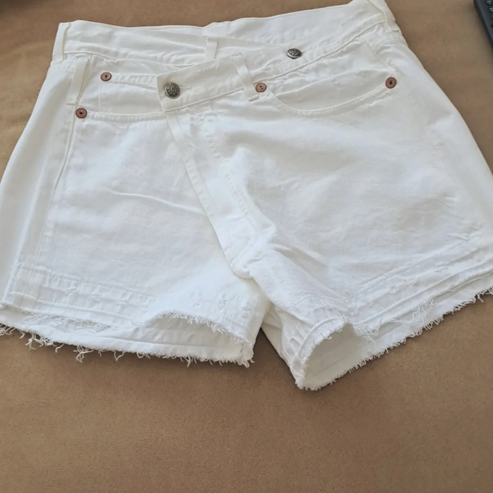 R13 White Denim Crossover Shorts NWT in Nico sz27 - Picture 1 of 14